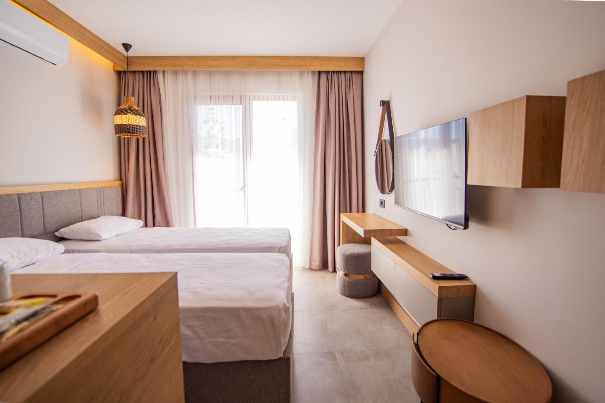 Asterina Hotel Turgutreis Rom bilde